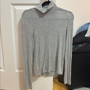 Wilfred Gray Long Sleeve Tee